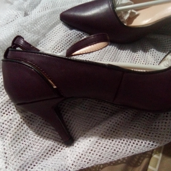 Andiamo raisin Color ladies 3" heels. NWOT. Size 7.5 - Picture 6 of 9